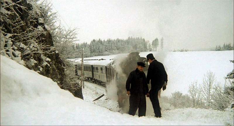 Murder on the Orient Express 1974 detective movie online game