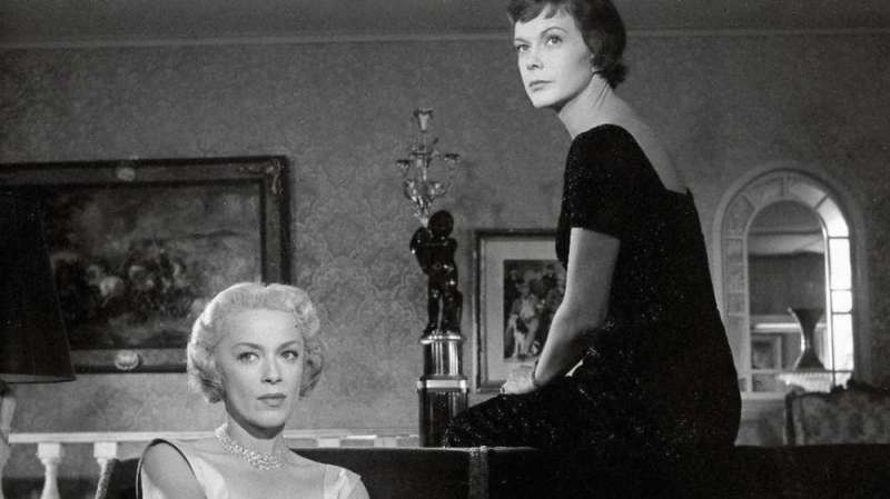 The Lady in Black 1958 detective movie inspired game